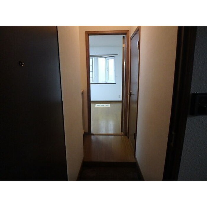 物件内観写真15　(玄関)