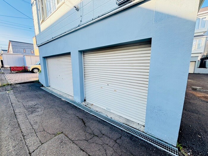 物件外観写真6　(駐車場)