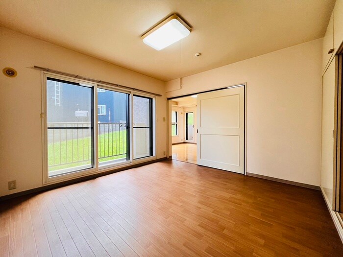 物件内観写真9　(居室)