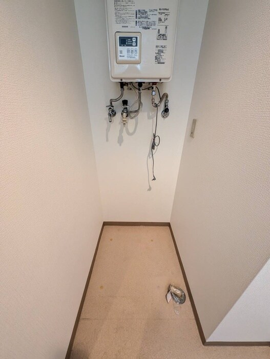 物件内観写真12　(洗濯機置場)