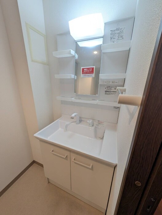 物件内観写真13　(洗面)