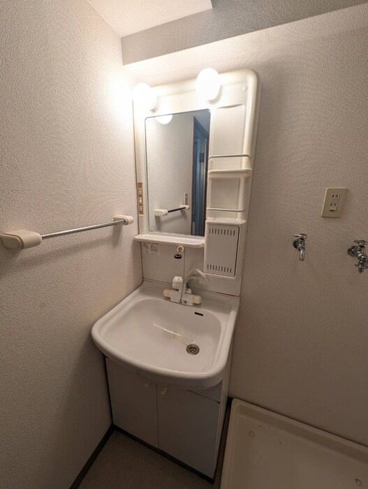 物件内観写真12　(洗面)