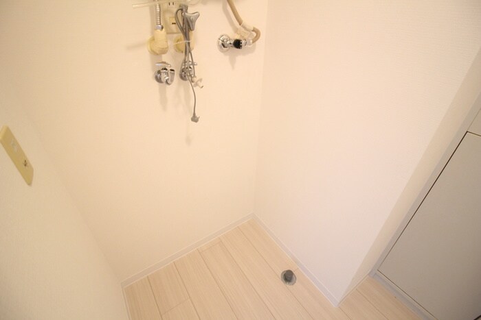 物件内観写真20　(洗濯機置場)