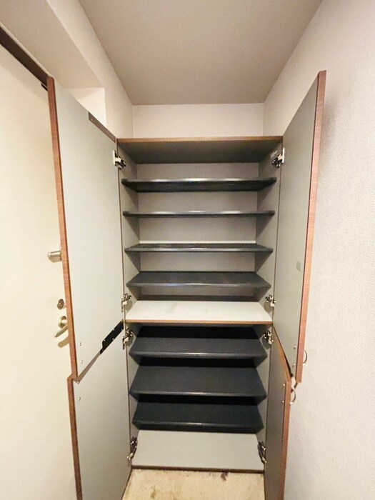 物件内観写真21　(靴箱)