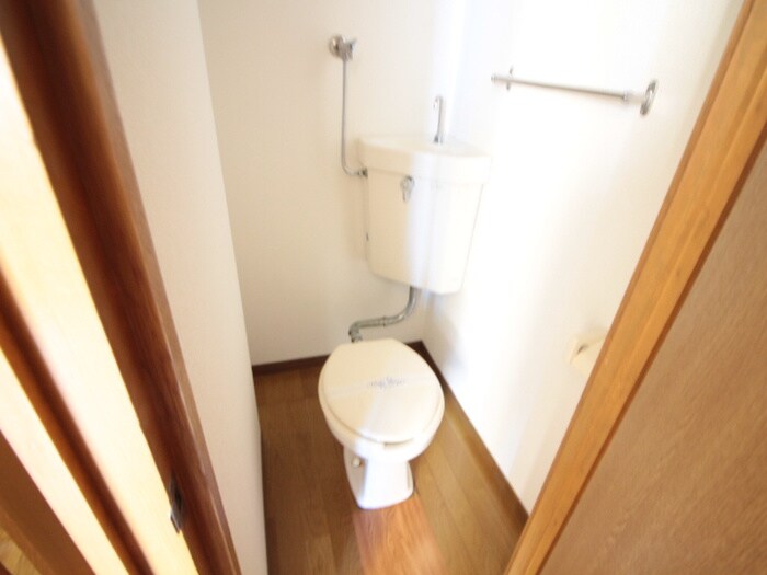 物件内観写真15　(トイレ)