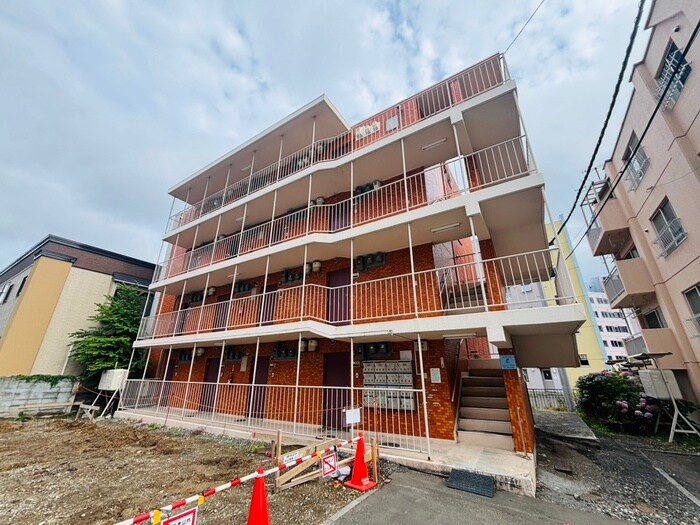 物件外観写真1　(外観写真)