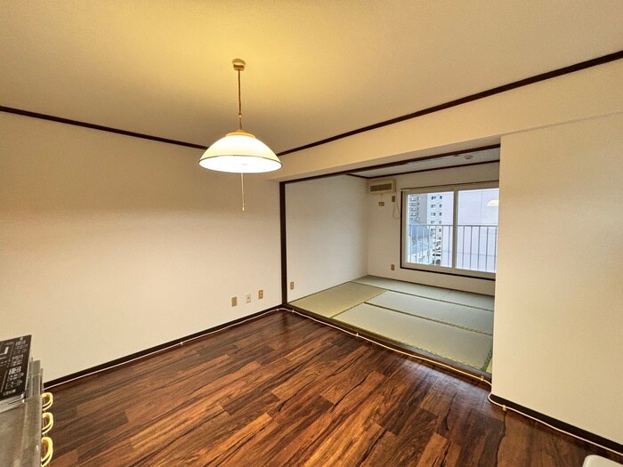 物件内観写真10　(居室)