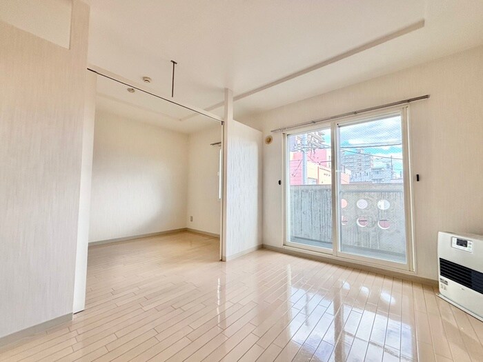 物件内観写真10　(居室)