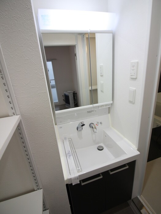 物件内観写真13　(洗面)