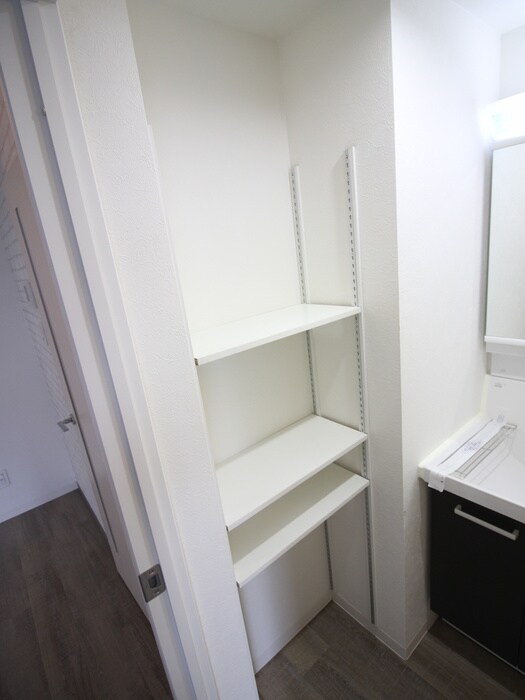 物件内観写真21　(収納)
