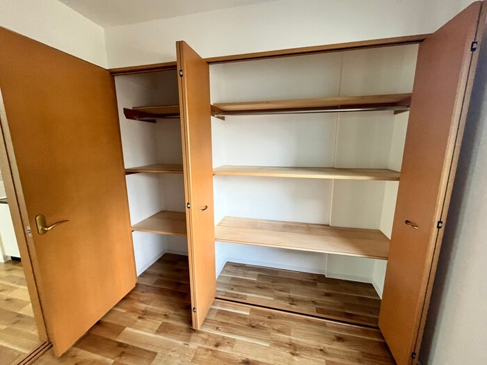 物件内観写真11　(収納)