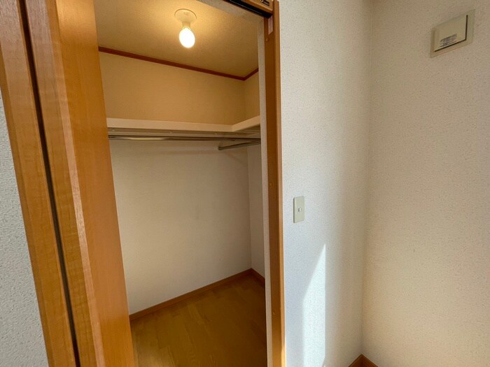 物件内観写真11　(収納)