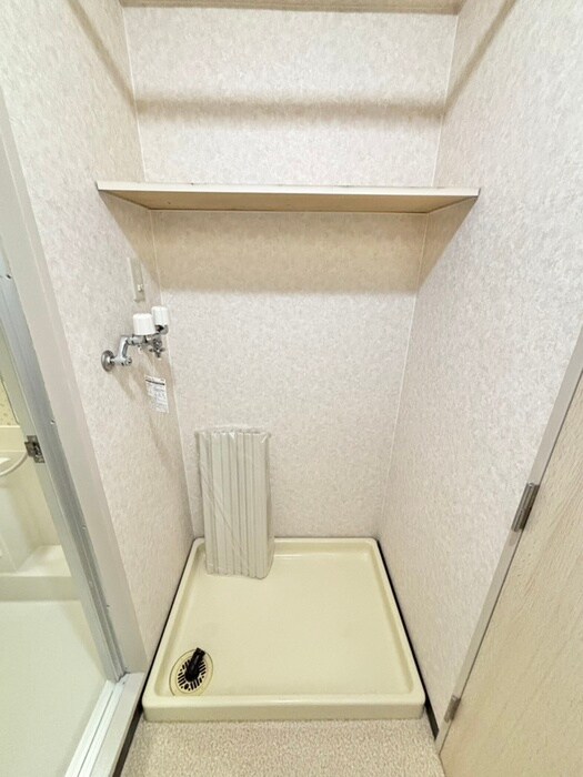 物件内観写真18　(洗濯機置場)