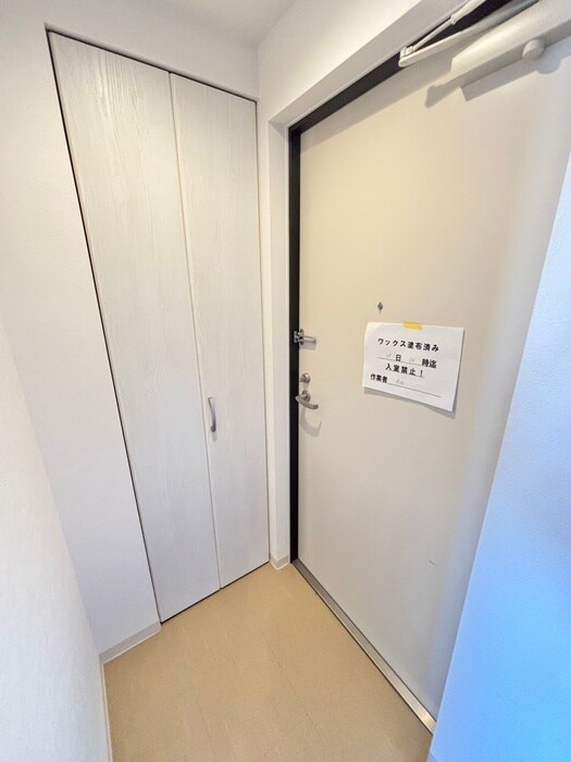 物件内観写真18　(玄関)