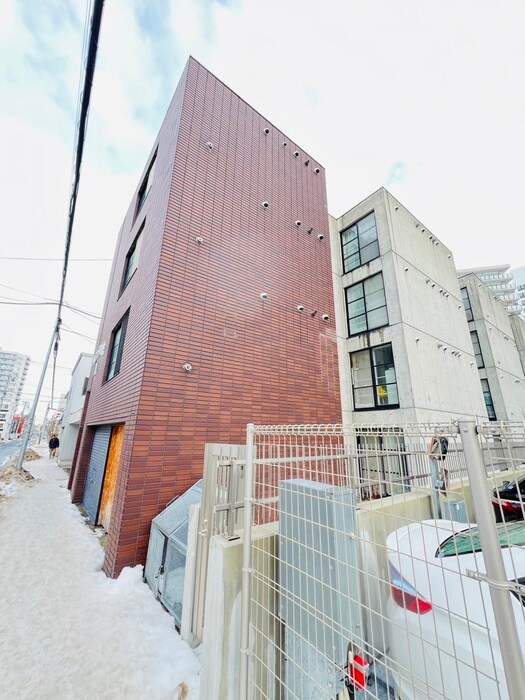 物件外観写真2　(外観写真)