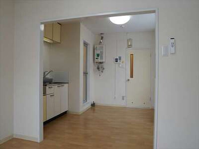 物件内観写真9　(居室)