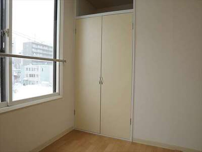 物件内観写真11　(居室)