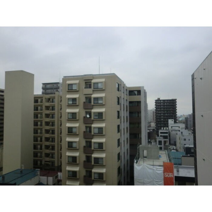 物件内観写真7　(室内からの展望)