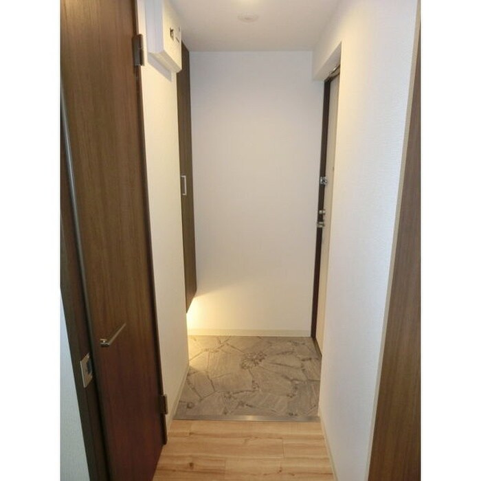 物件内観写真14　(玄関)