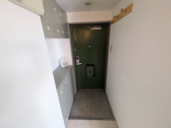 物件内観写真22　(玄関)