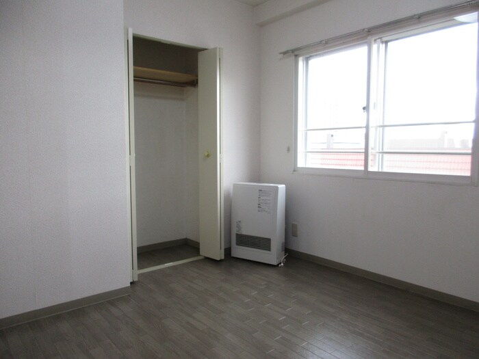 物件内観写真12　(収納)