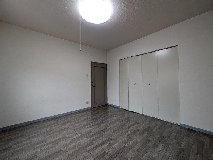 物件内観写真13　(居室)