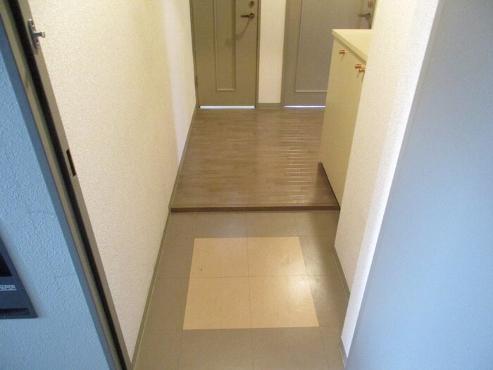 物件内観写真22　(玄関)