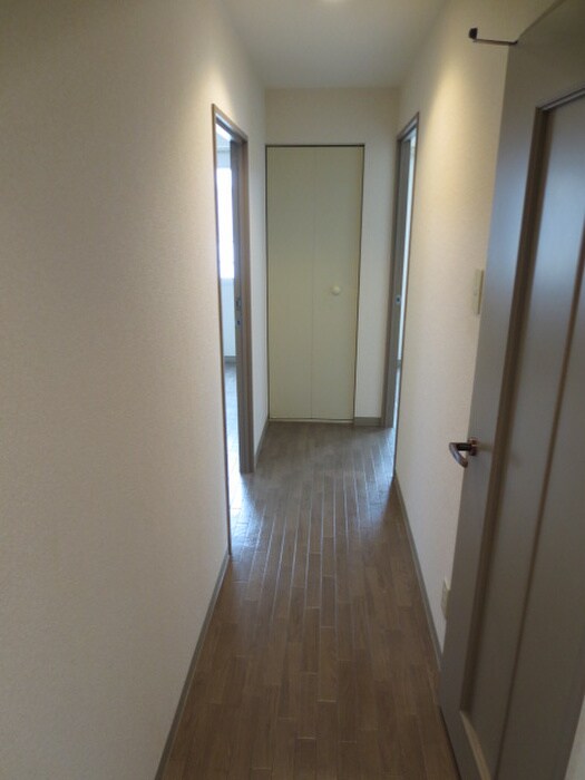 物件内観写真22　(廊下)