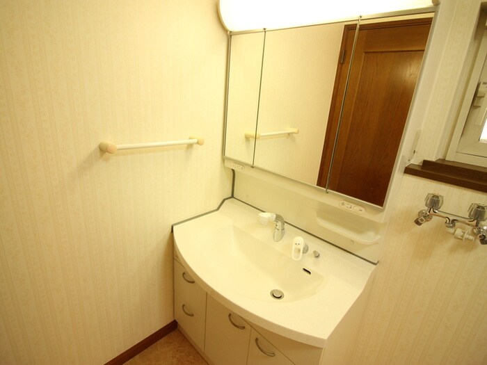 物件内観写真19　(洗面)