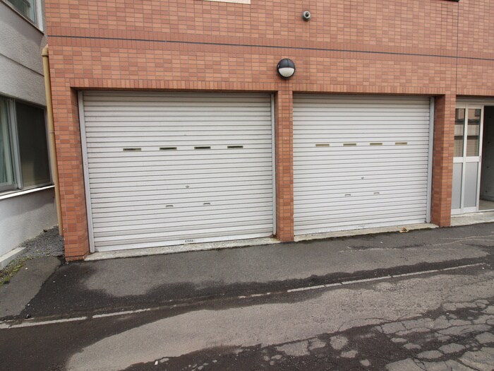 物件外観写真5　(駐車場)