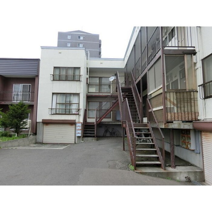 物件外観写真2　(外観写真)