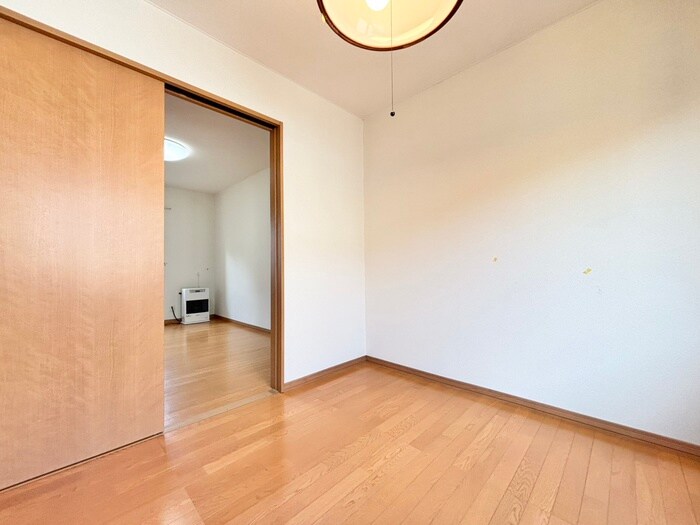 物件内観写真13　(居室)