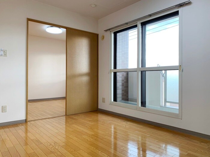 物件内観写真8　(居室)