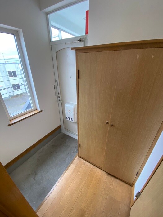 物件内観写真19　(玄関)