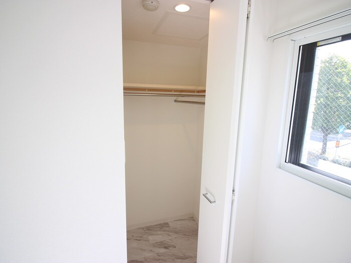 物件内観写真10　(収納)