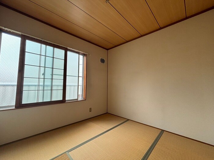 物件内観写真8　(居室)