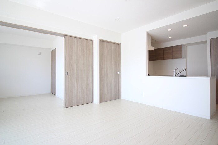 物件内観写真8　(居室)