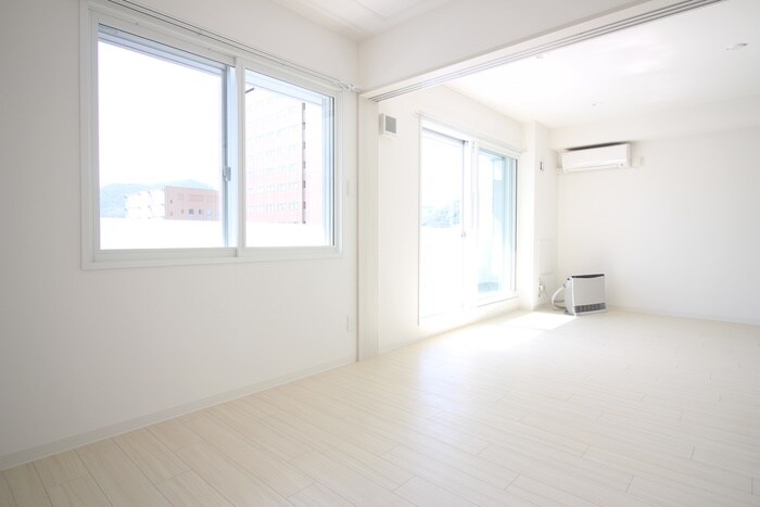 物件内観写真10　(居室)