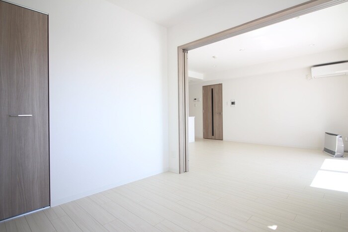 物件内観写真11　(居室)