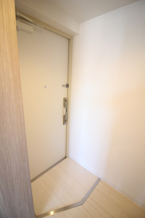 物件内観写真18　(玄関)