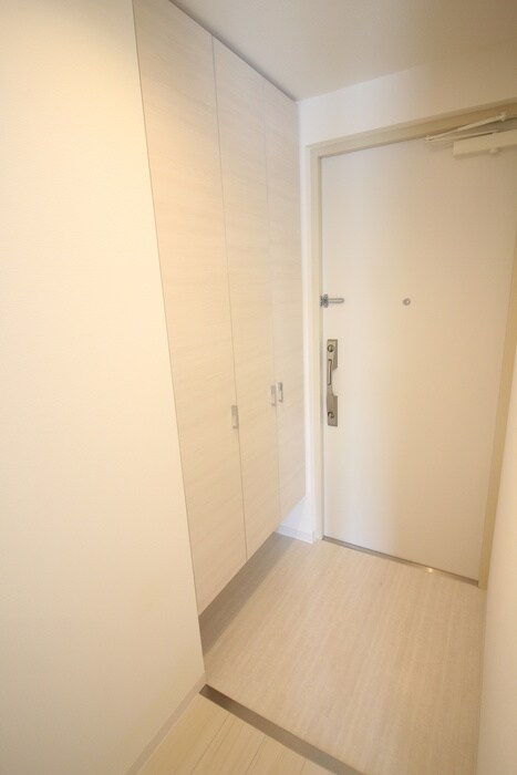 物件内観写真18　(玄関)