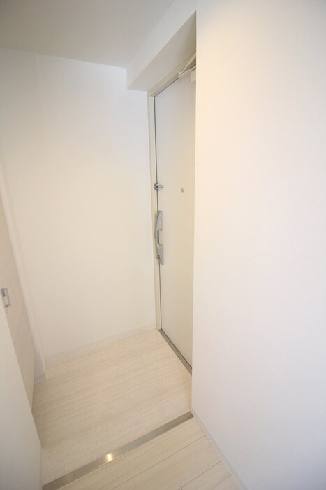 物件内観写真18　(玄関)
