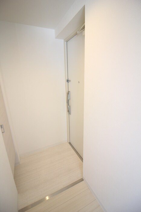 物件内観写真18　(玄関)