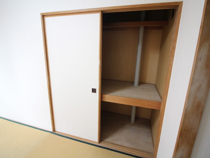 物件内観写真18　(収納)