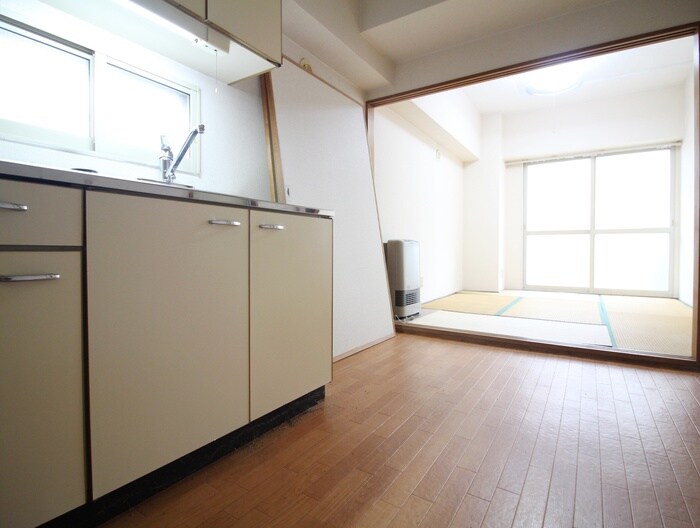 物件内観写真19　(居室)