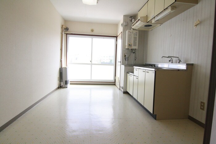 物件内観写真4　(居室)