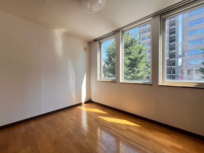 物件内観写真5　(居室)