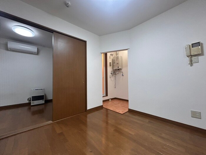 物件内観写真7　(居室)