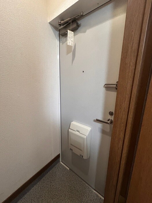 物件内観写真15　(玄関)