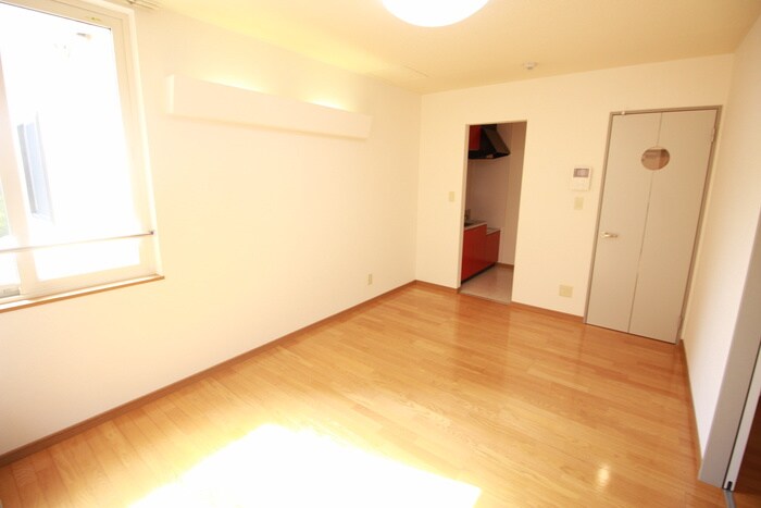 物件内観写真4　(居室)